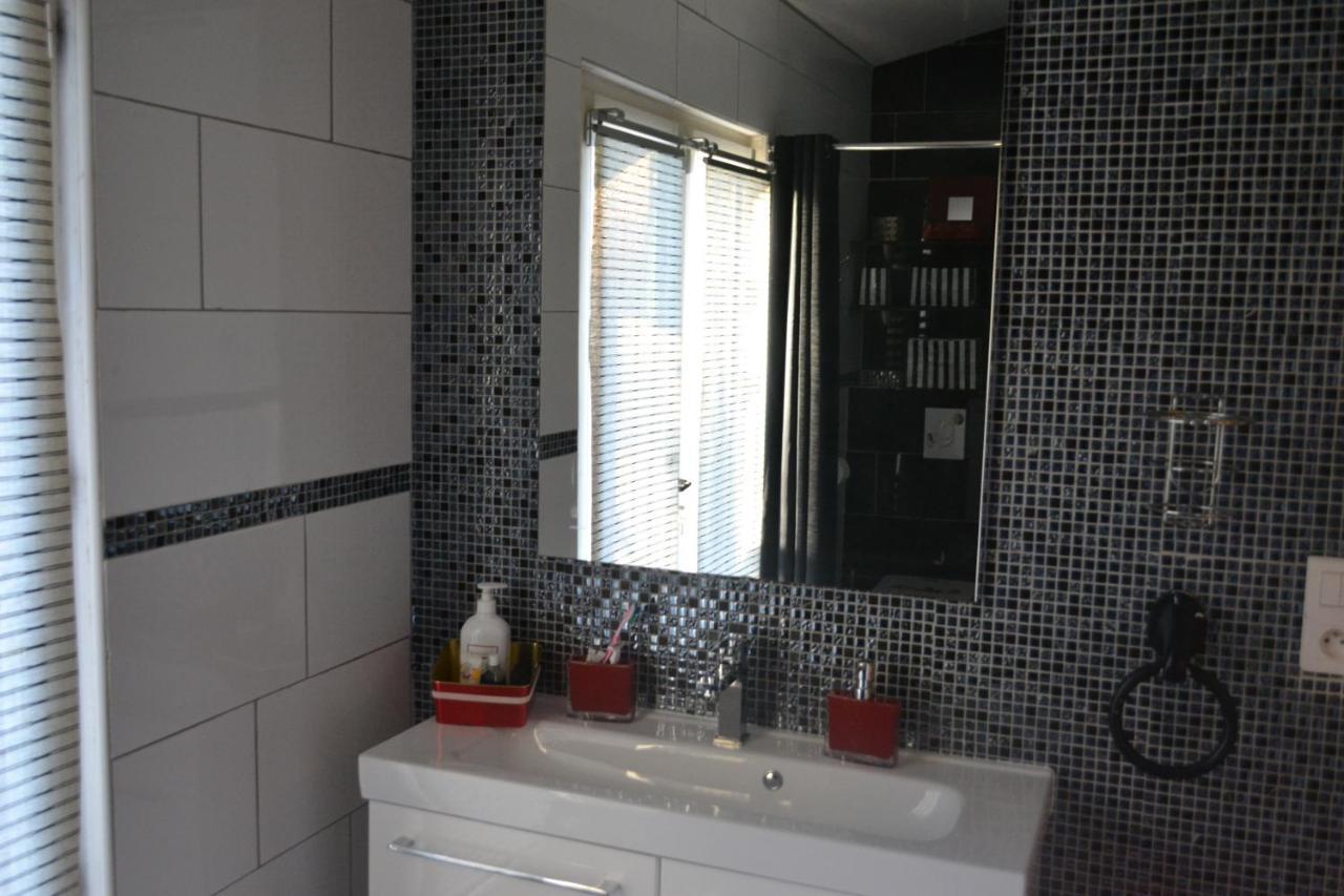 Suite 30 M2 Ideale Pour 2 Personnes Flassans-sur-Issole Exteriör bild