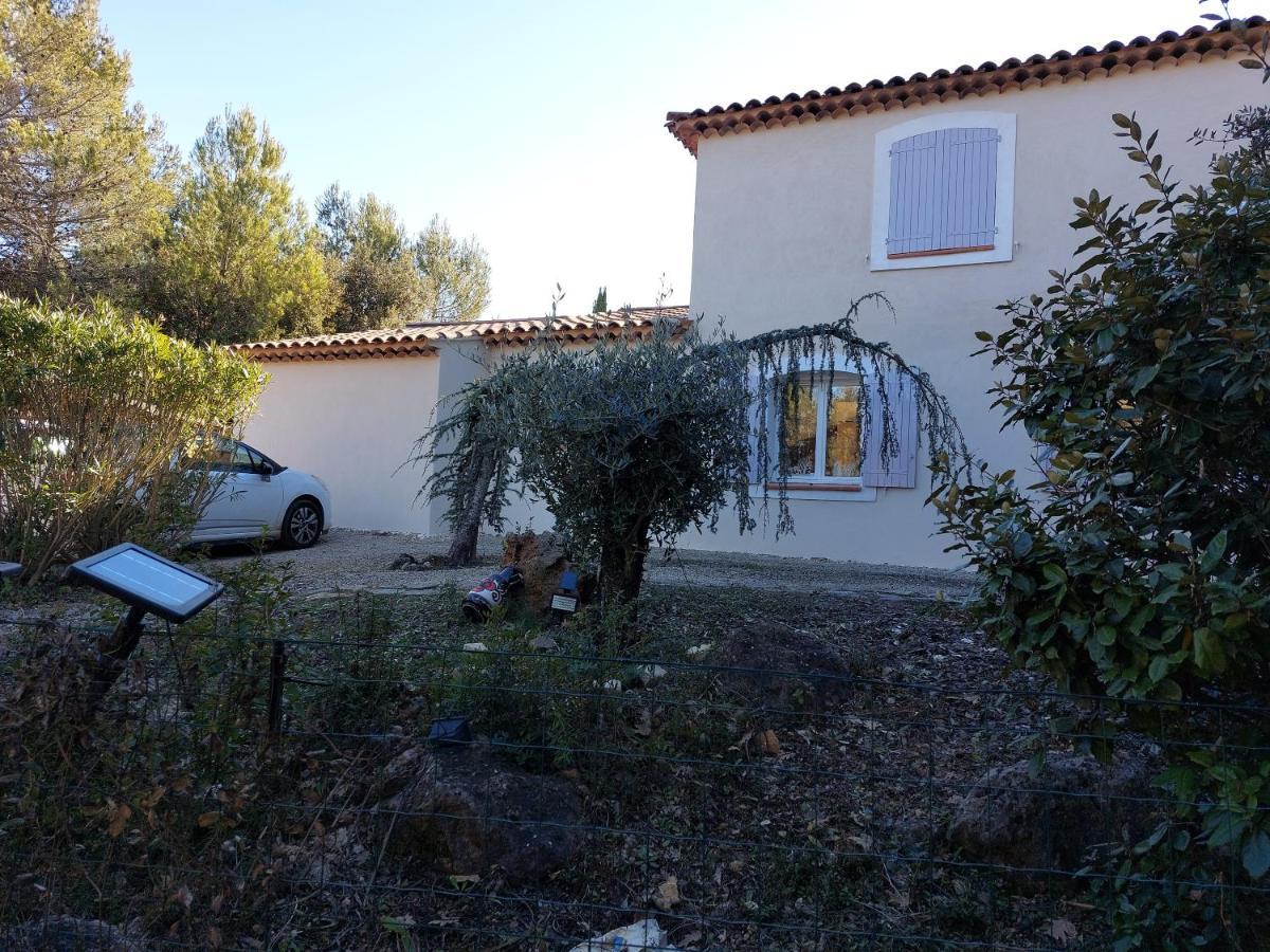 Suite 30 M2 Ideale Pour 2 Personnes Flassans-sur-Issole Exteriör bild
