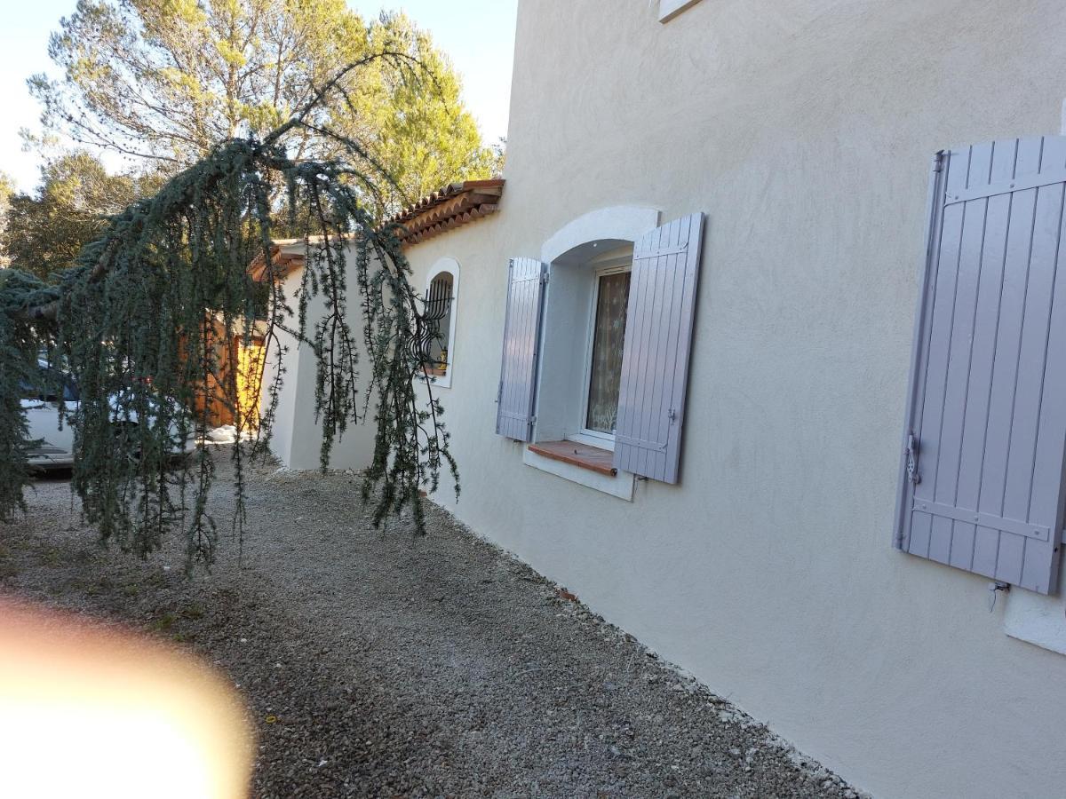 Suite 30 M2 Ideale Pour 2 Personnes Flassans-sur-Issole Exteriör bild