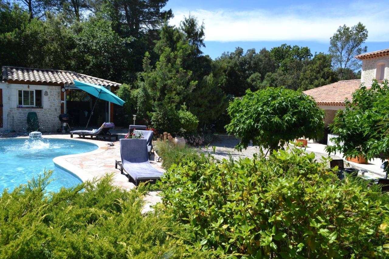 Suite 30 M2 Ideale Pour 2 Personnes Flassans-sur-Issole Exteriör bild